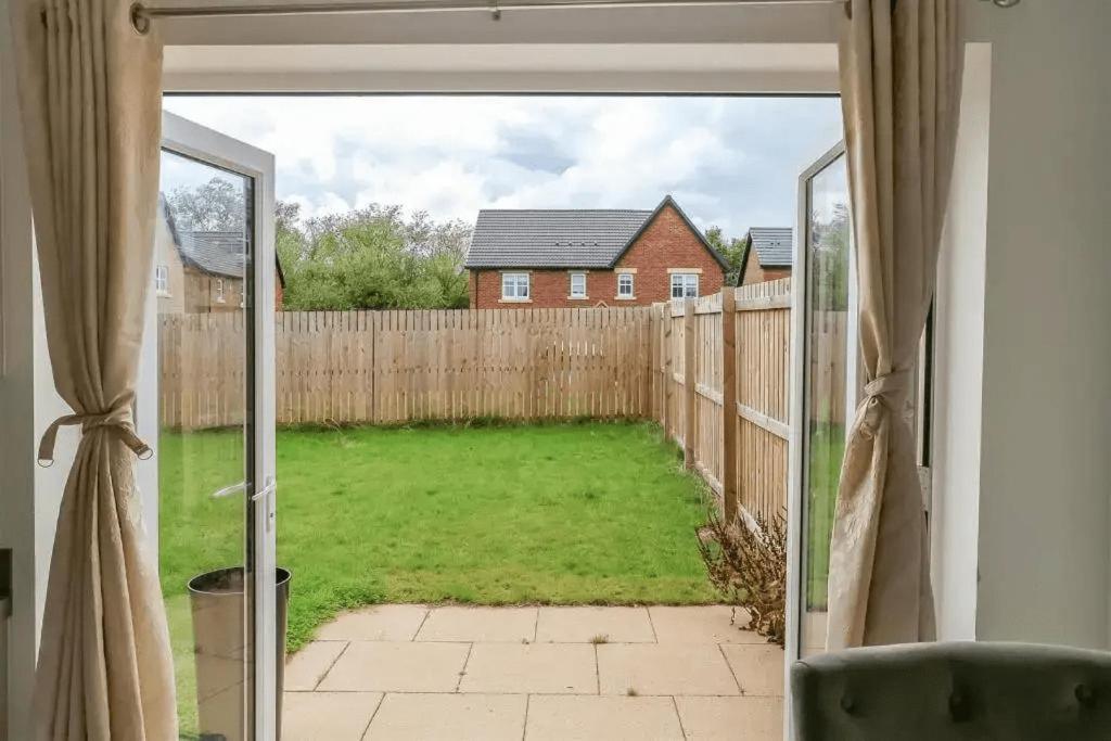 3 Bed Home In Peaceful Village Darlington Middleton One Row Экстерьер фото